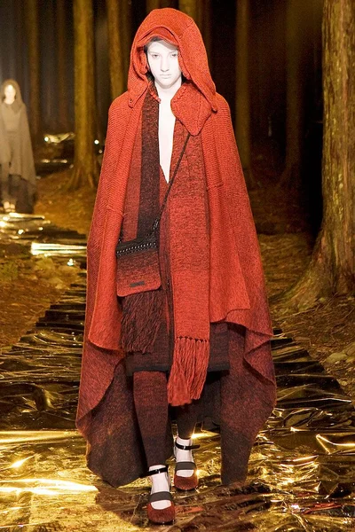 Look 30
